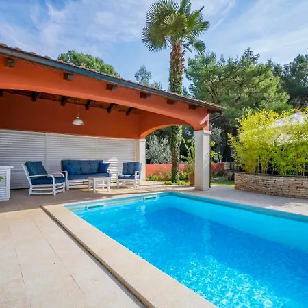 Apartmán Rossella 1-3 *
