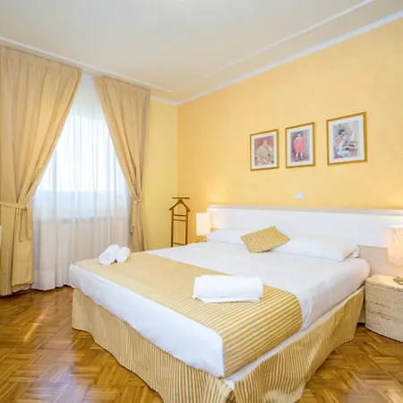 Rossella 1-3 Apartmán *